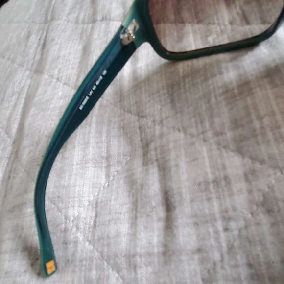 Hugo Boss - Picture 4 of 4